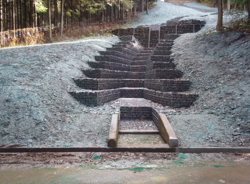 株式会社愛濃技建 郡治第0303号予防治山事業中上地区工事